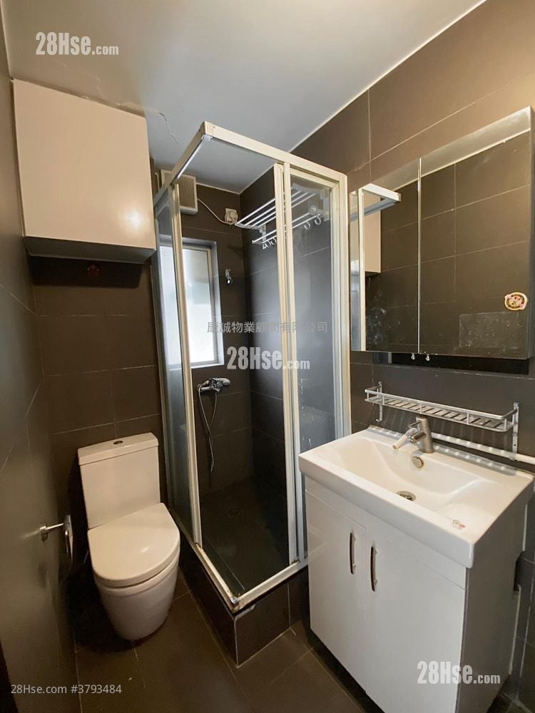 康华苑 租盘 2 房 , 1 浴室 380 平方尺