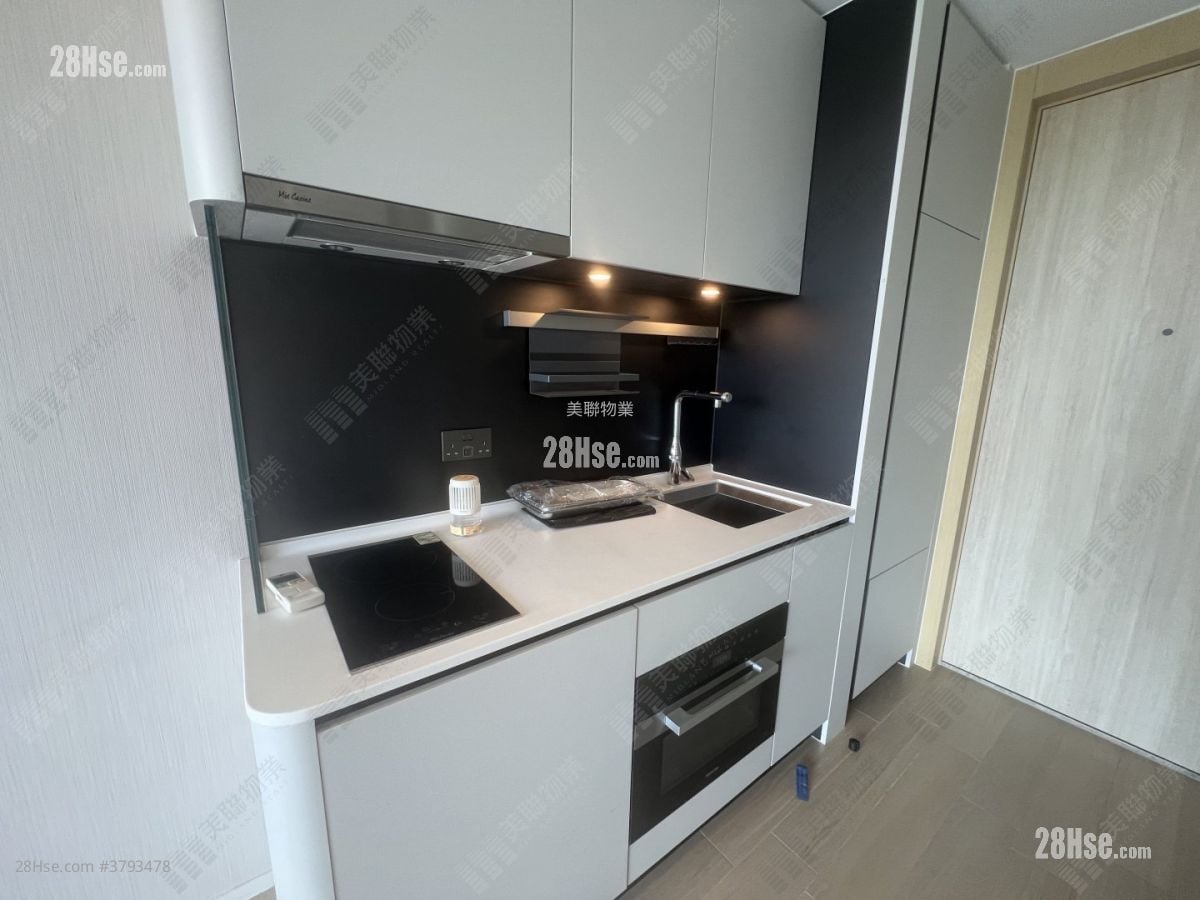 kitchen: One Innovale Rental 1 Bedroom , 1 Bathroom 317 ft²