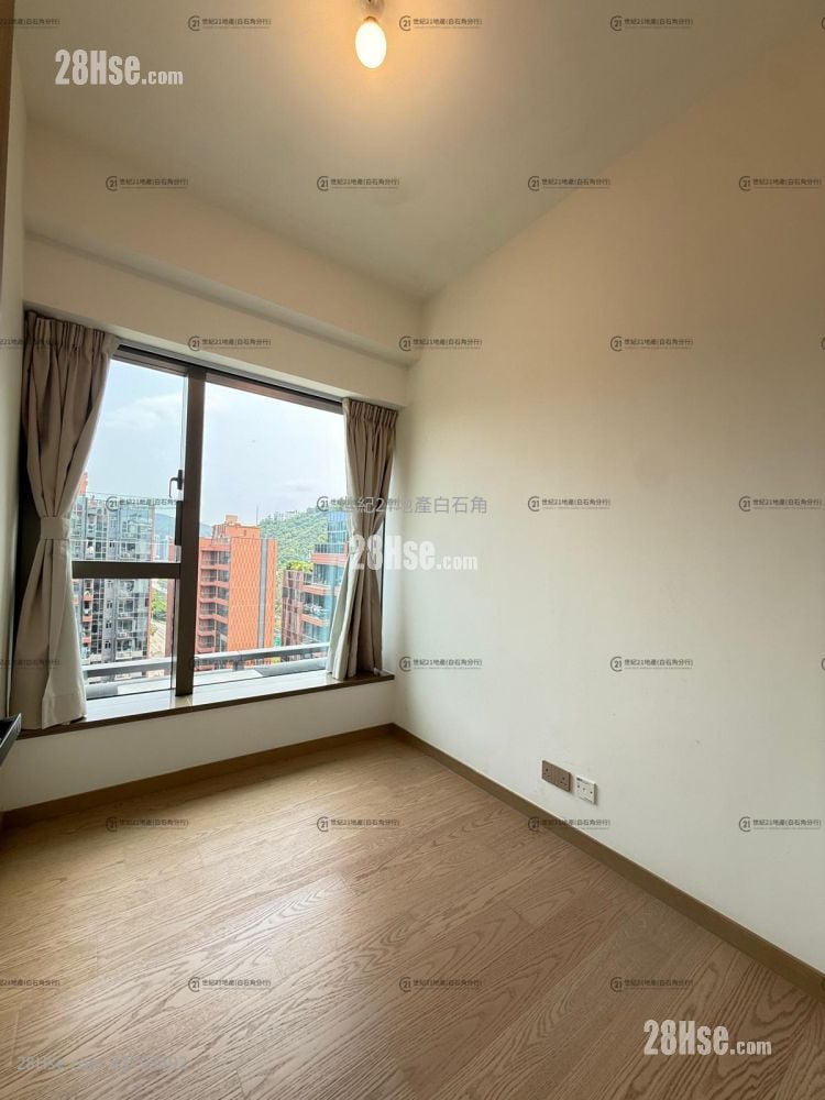 Centra Horizon Rental 2 Bedrooms , 2 Bathrooms 585 ft²