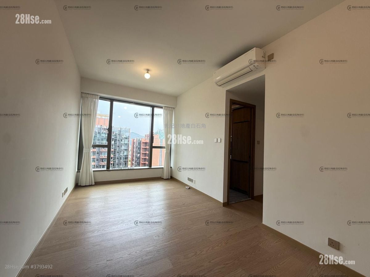 Centra Horizon Rental 2 Bedrooms , 2 Bathrooms 585 ft²