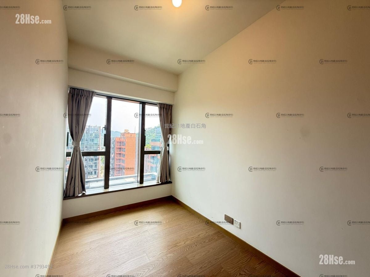 Centra Horizon Rental 2 Bedrooms , 2 Bathrooms 585 ft²