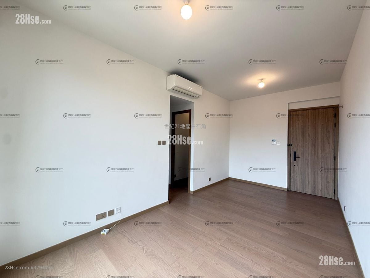 Centra Horizon Rental 2 Bedrooms , 2 Bathrooms 585 ft²