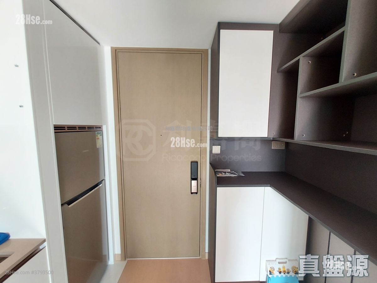 K. Summit Rental 293 ft²