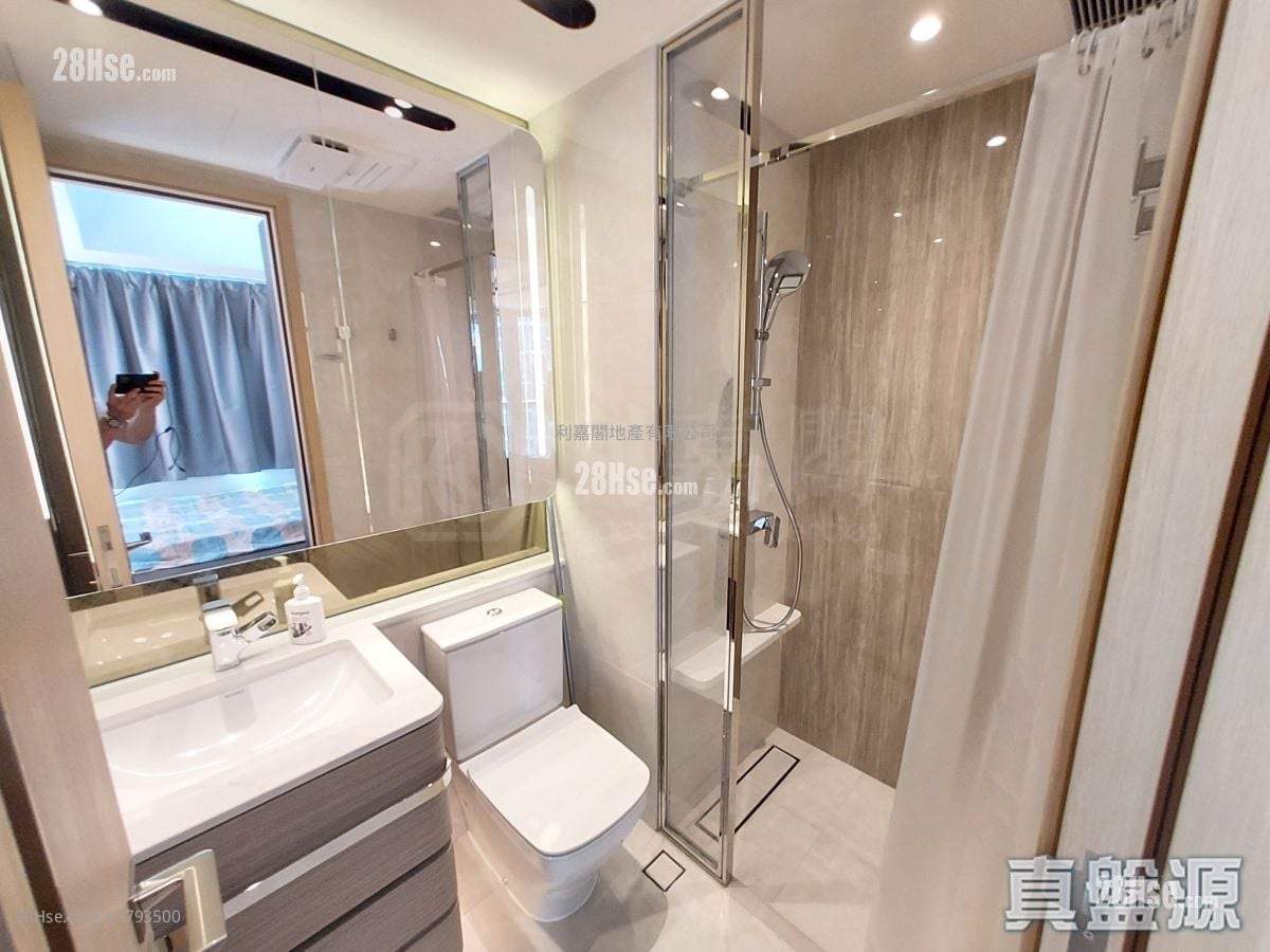 K. Summit Rental 293 ft²