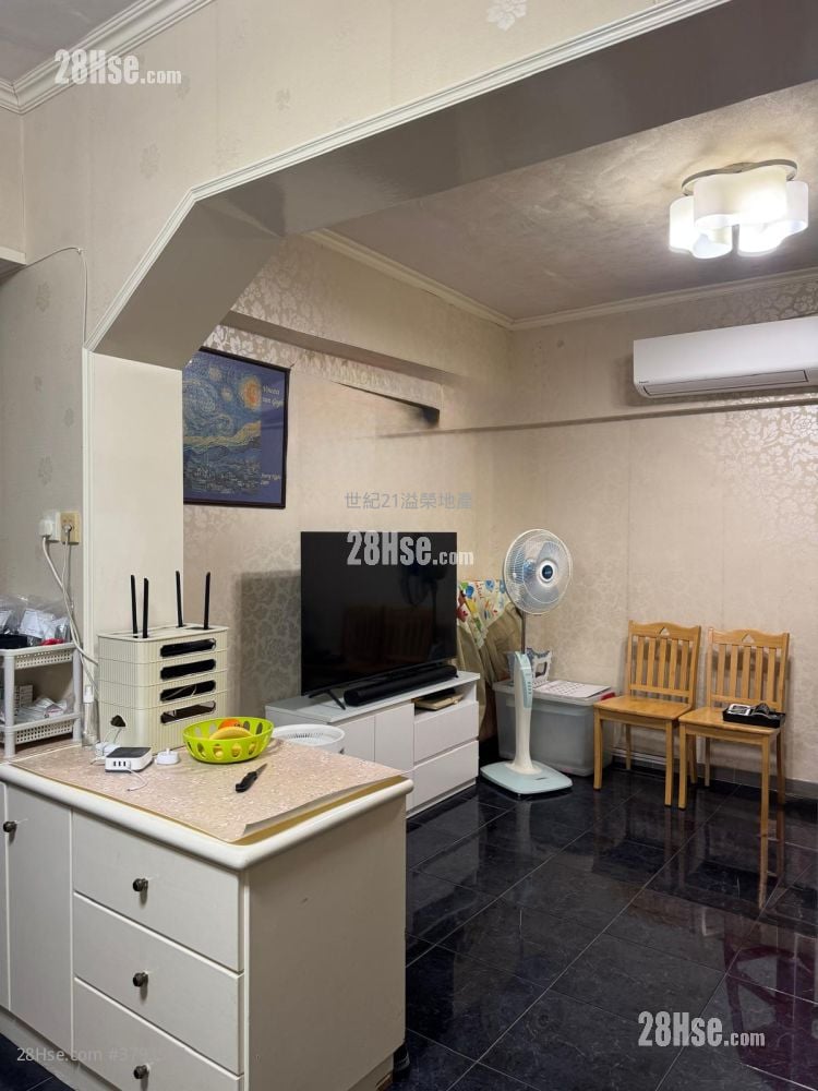 乐群大厦 售盘 2 房 , 1 浴室 636 平方尺