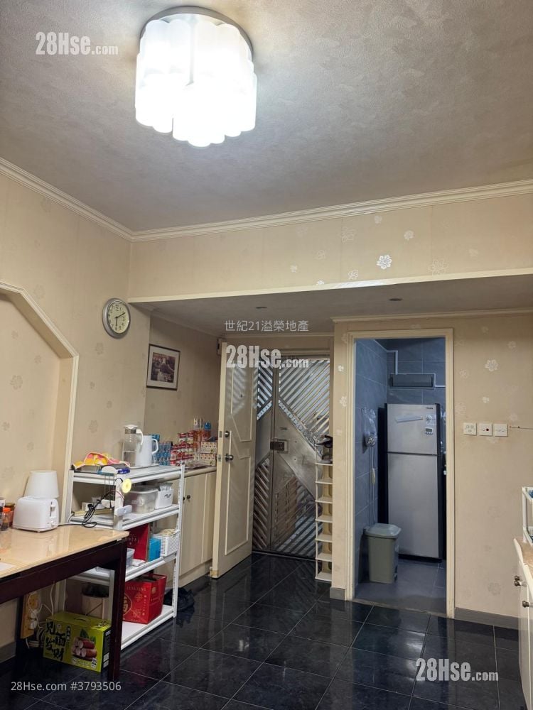 乐群大厦 售盘 2 房 , 1 浴室 636 平方尺