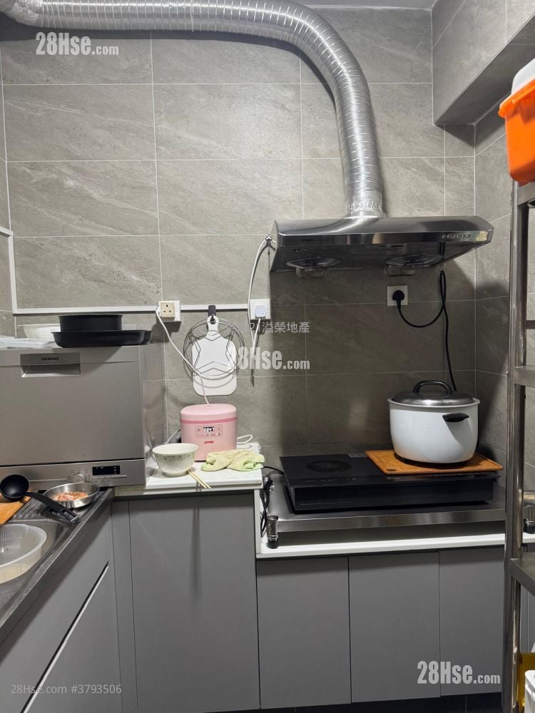 乐群大厦 售盘 2 房 , 1 浴室 636 平方尺