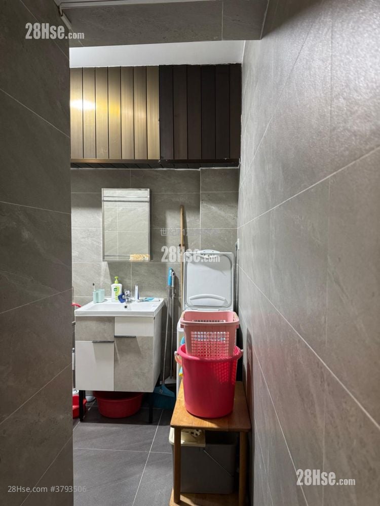 乐群大厦 售盘 2 房 , 1 浴室 636 平方尺