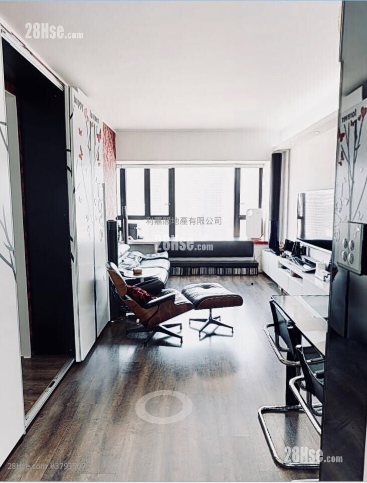 凯旋门 售盘 3 房 , 2 浴室 867 平方尺