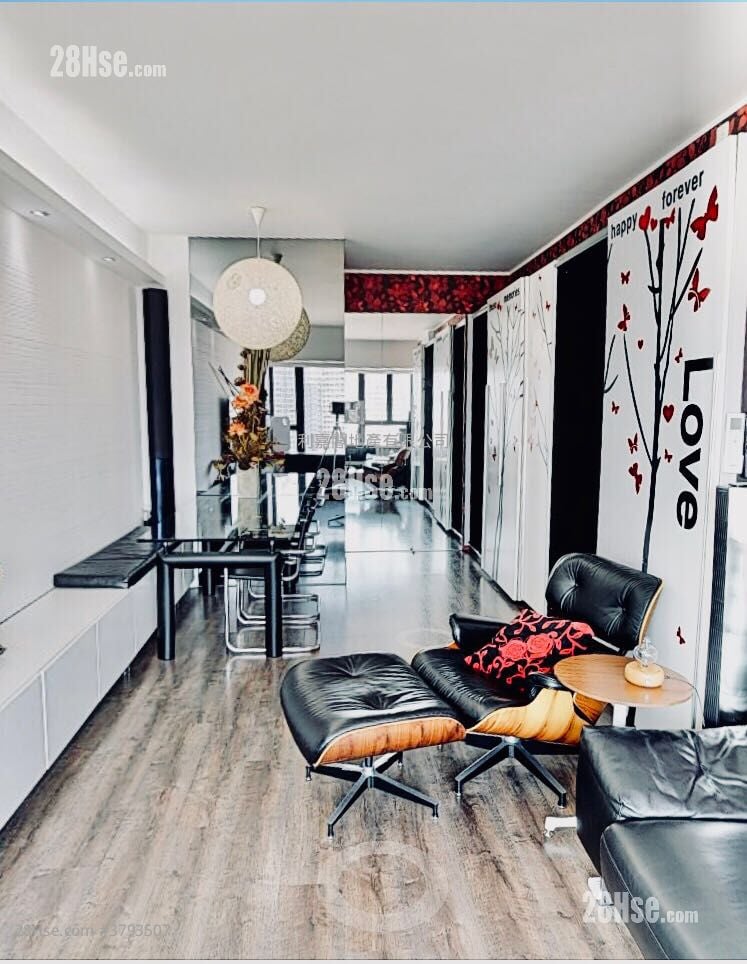 凯旋门 售盘 3 房 , 2 浴室 867 平方尺