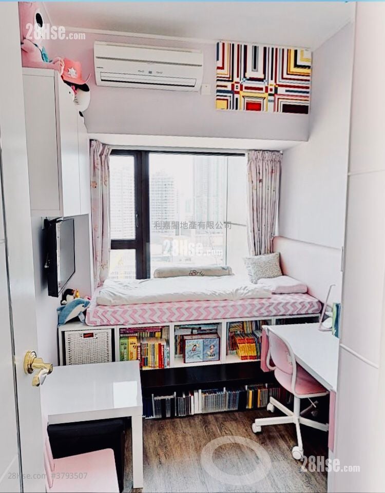 凯旋门 售盘 3 房 , 2 浴室 867 平方尺