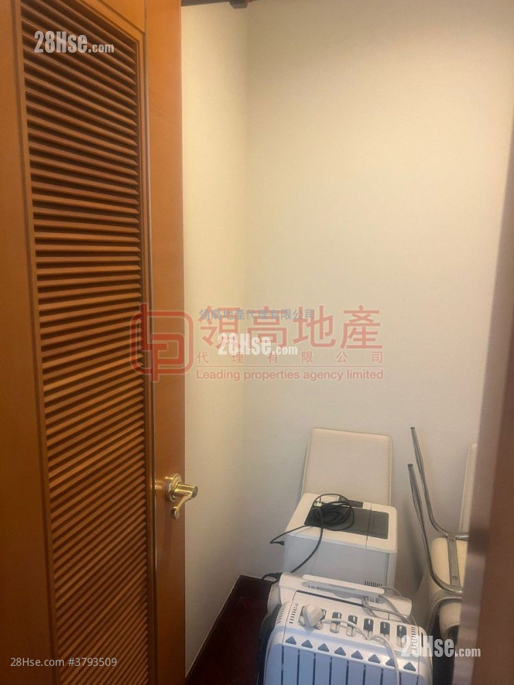 凯旋门 租盘 1 房 , 1 浴室 420 平方尺