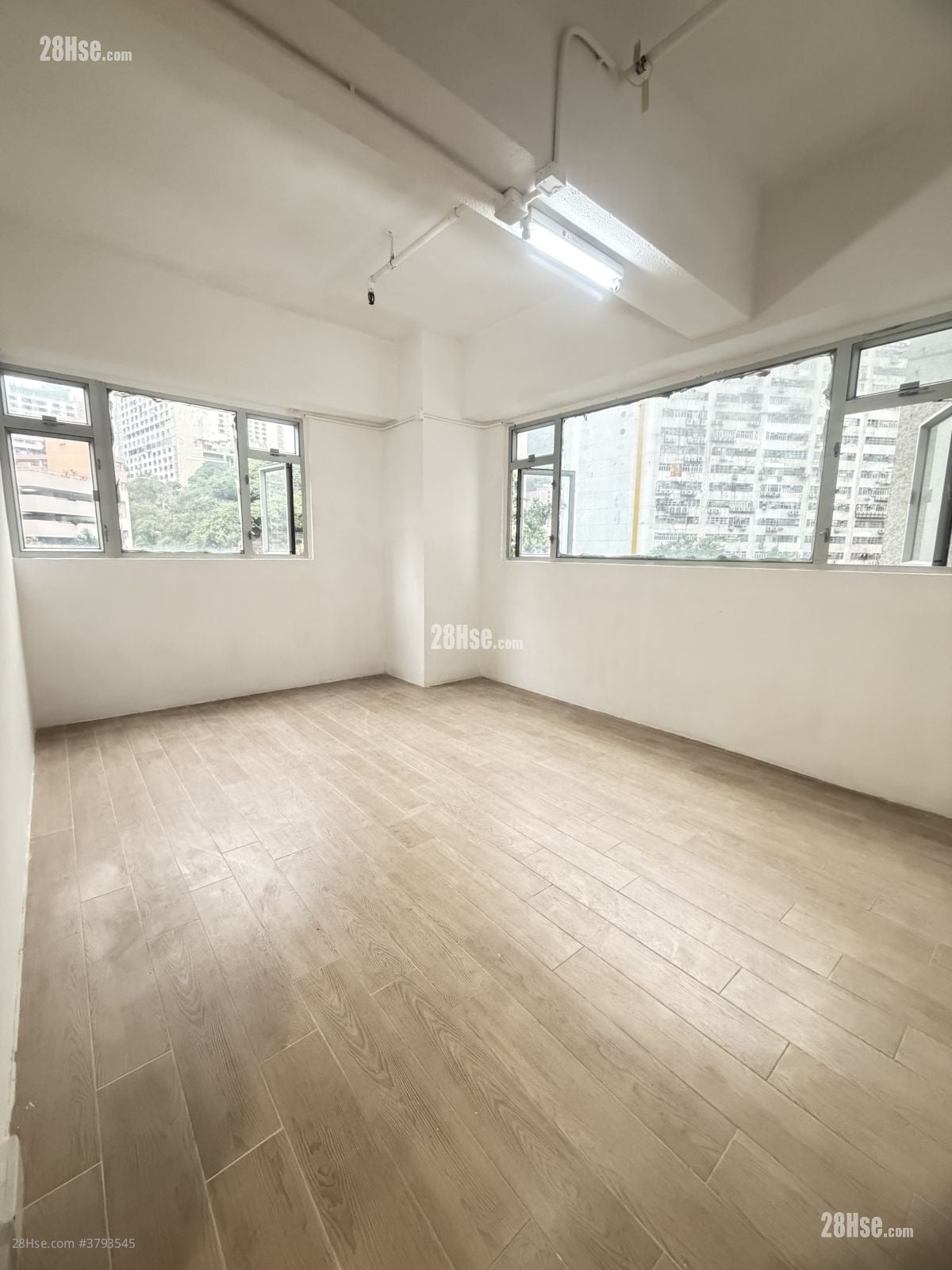 Man Foong Industrial Building Rental 3 Bedrooms 255 ft²