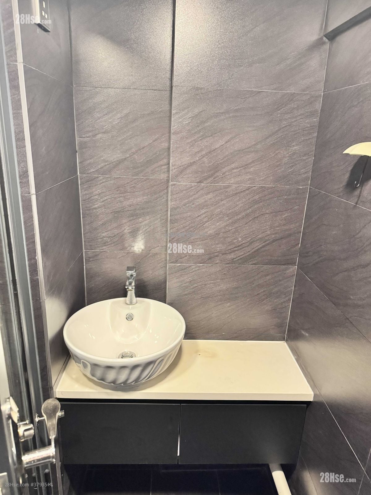 Wong King Industrial Building Rental