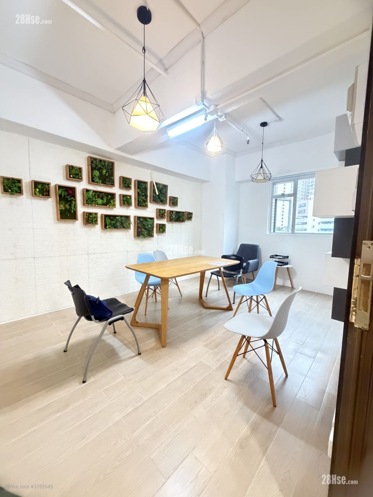 Man Foong Industrial Building Rental 3 Bedrooms 255 ft²