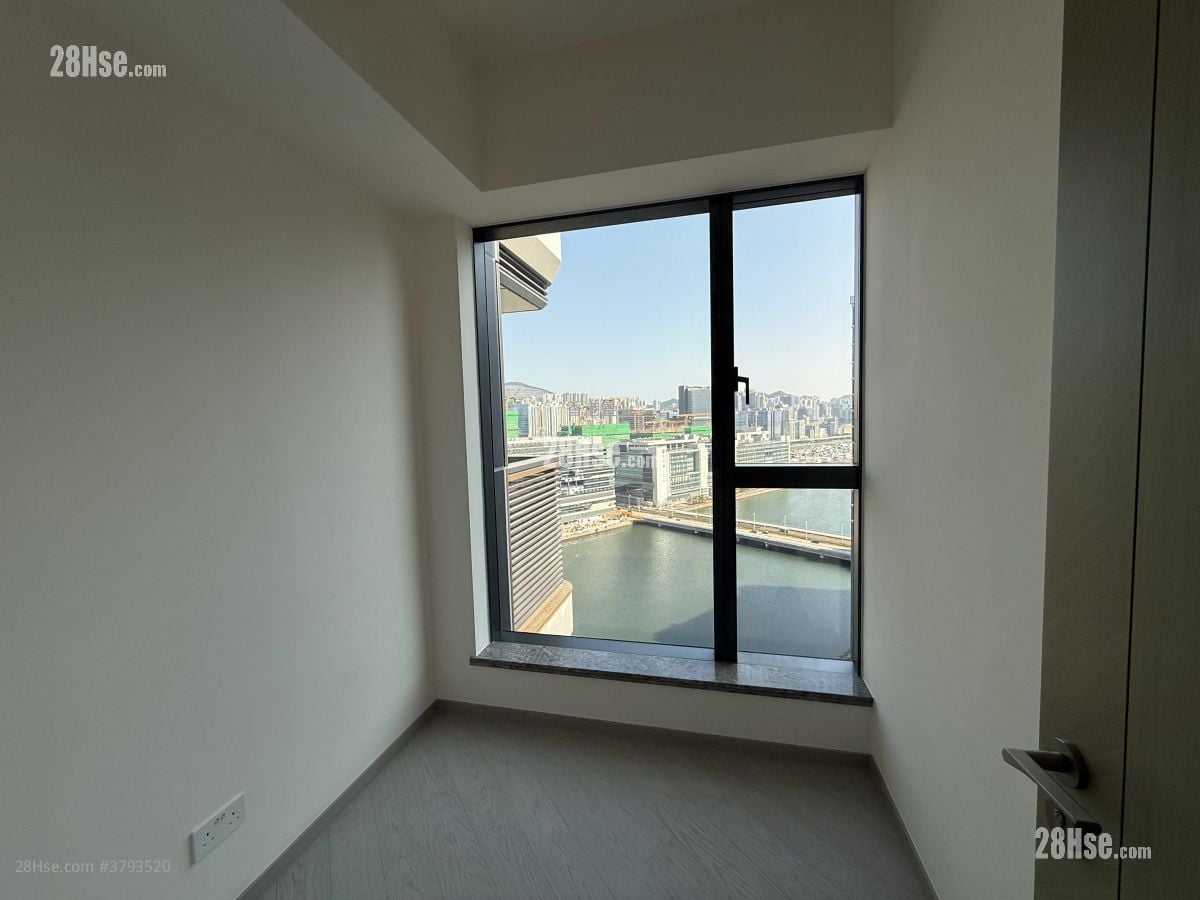 Twin Victoria Rental 2 Bedrooms , 1 Bathroom 440 ft²