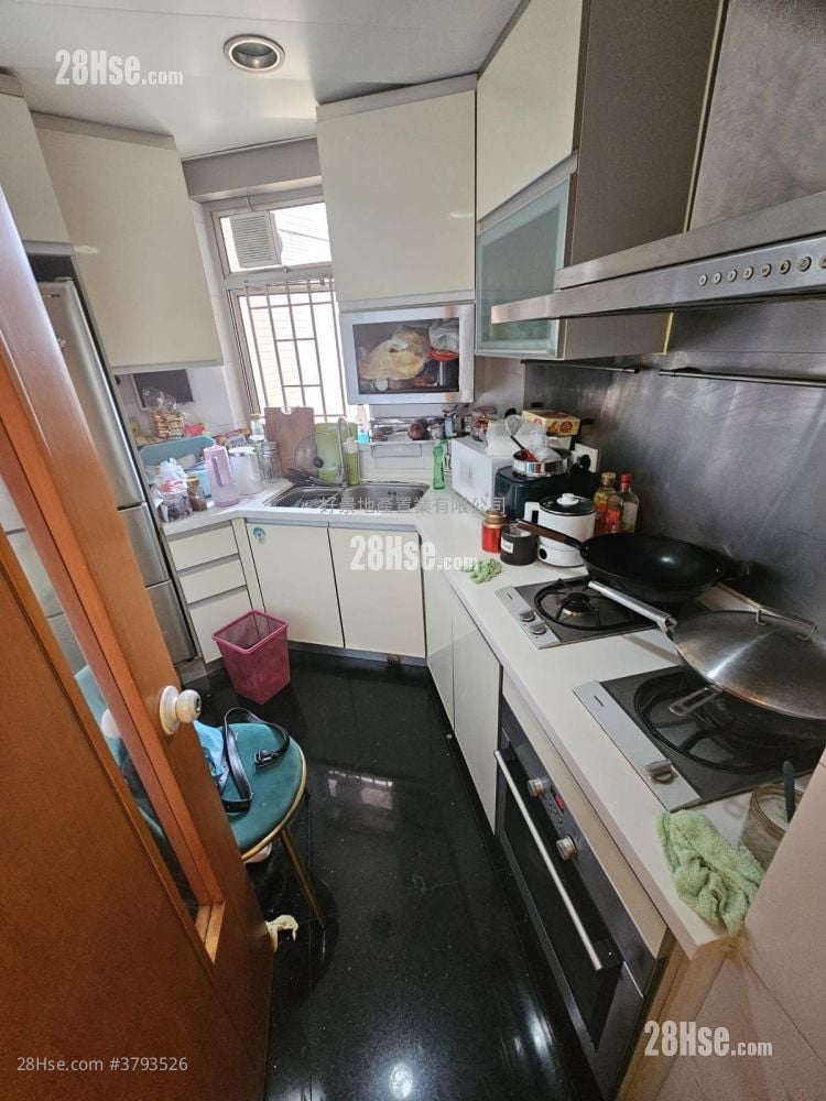 Vision City Sell 3 Bedrooms , 1 Bathroom 668 ft²