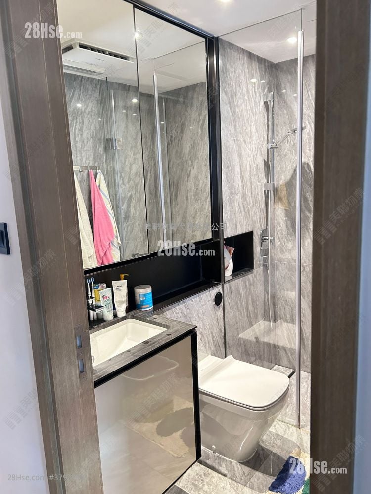 Phase 1B Of The Campton Sell 2 Bedrooms , 1 Bathroom 462 ft²