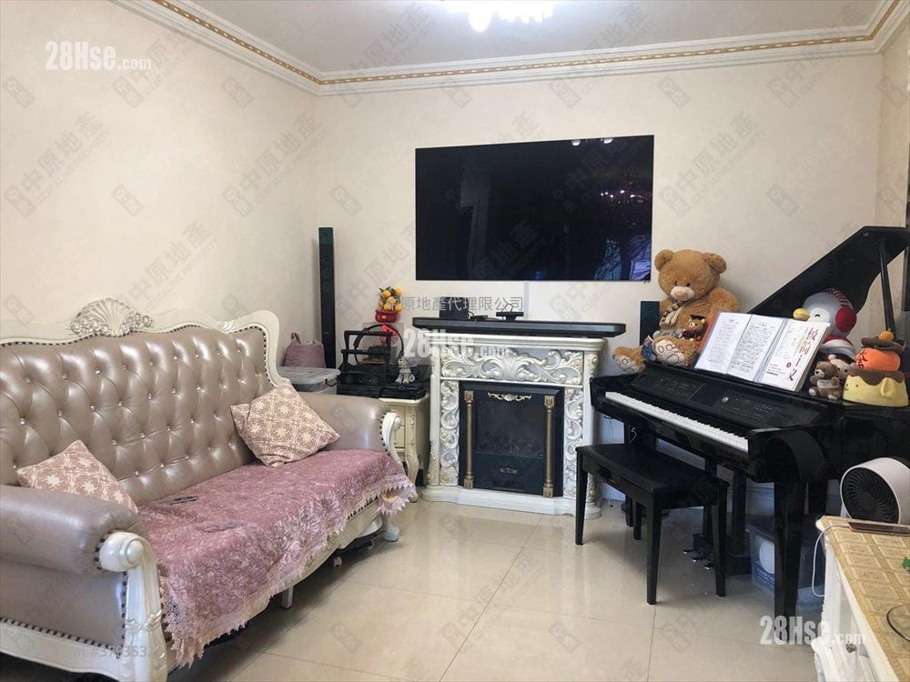 Vianni Cove Sell 5+ Bedrooms 857 ft²