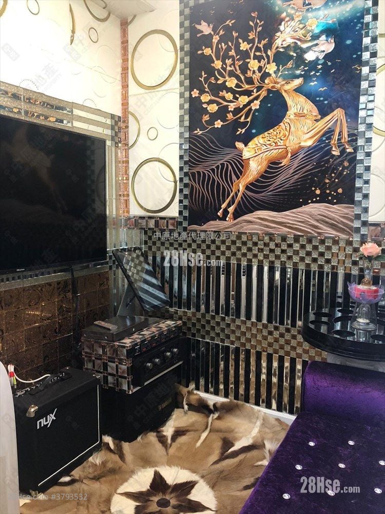 Vianni Cove Sell 5+ Bedrooms 857 ft²