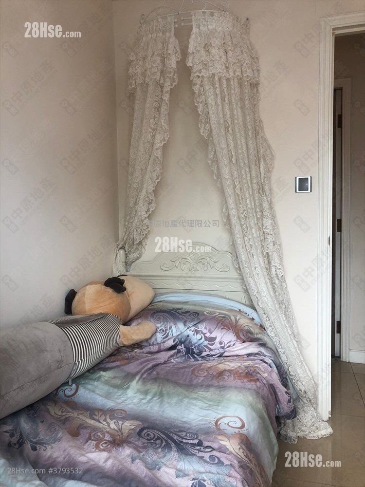 Vianni Cove Sell 5+ Bedrooms 857 ft²