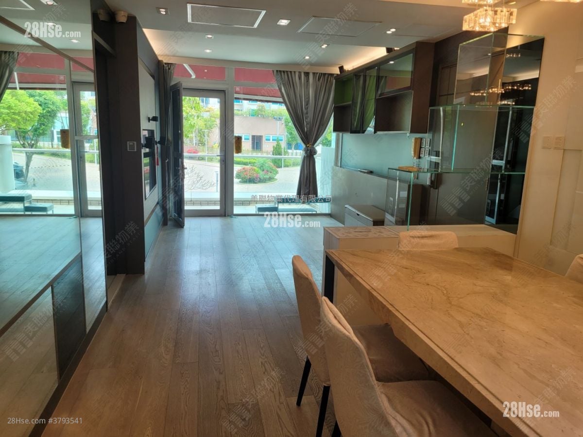 Jc Castle Sell 3 Bedrooms 930 ft²