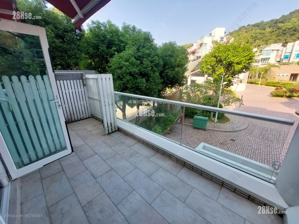 Jc Castle Sell 3 Bedrooms 930 ft²