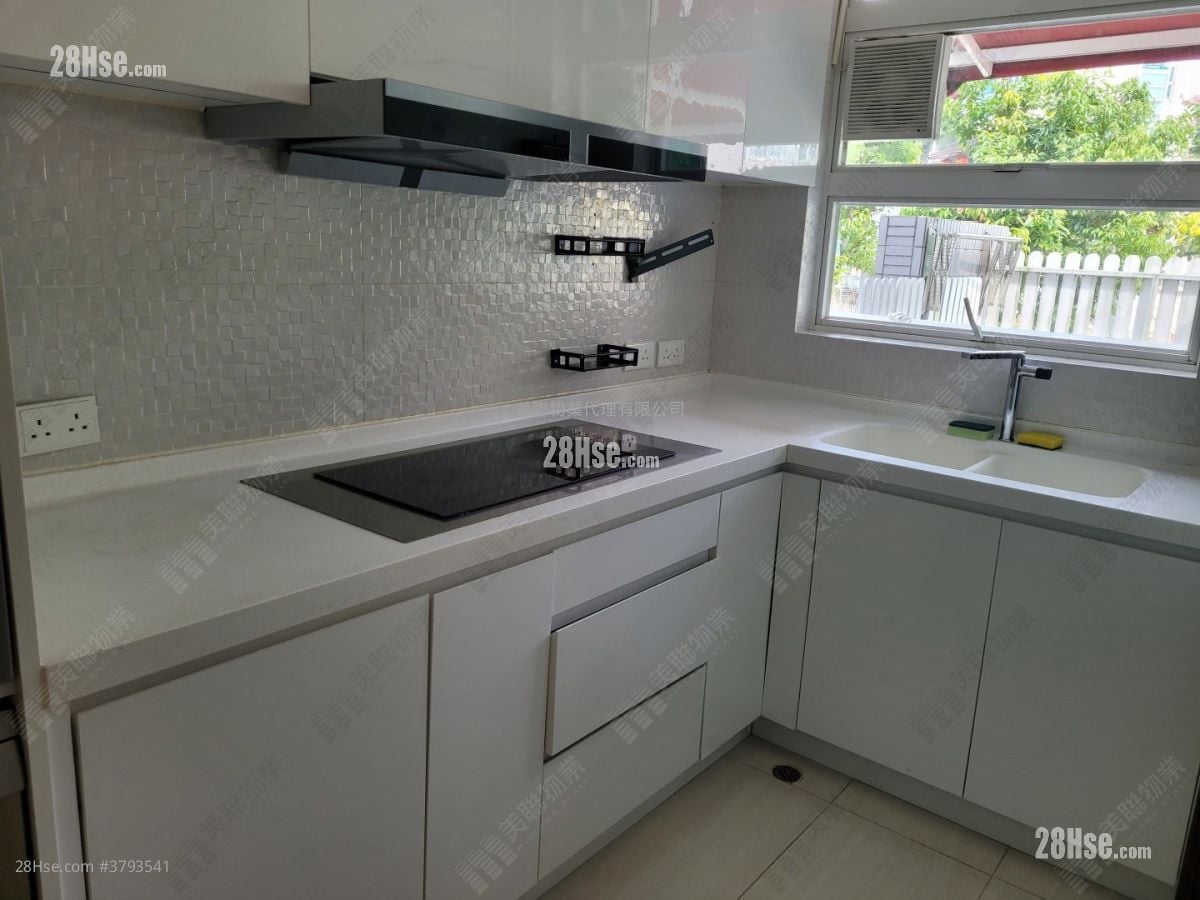 Jc Castle Sell 3 Bedrooms 930 ft²