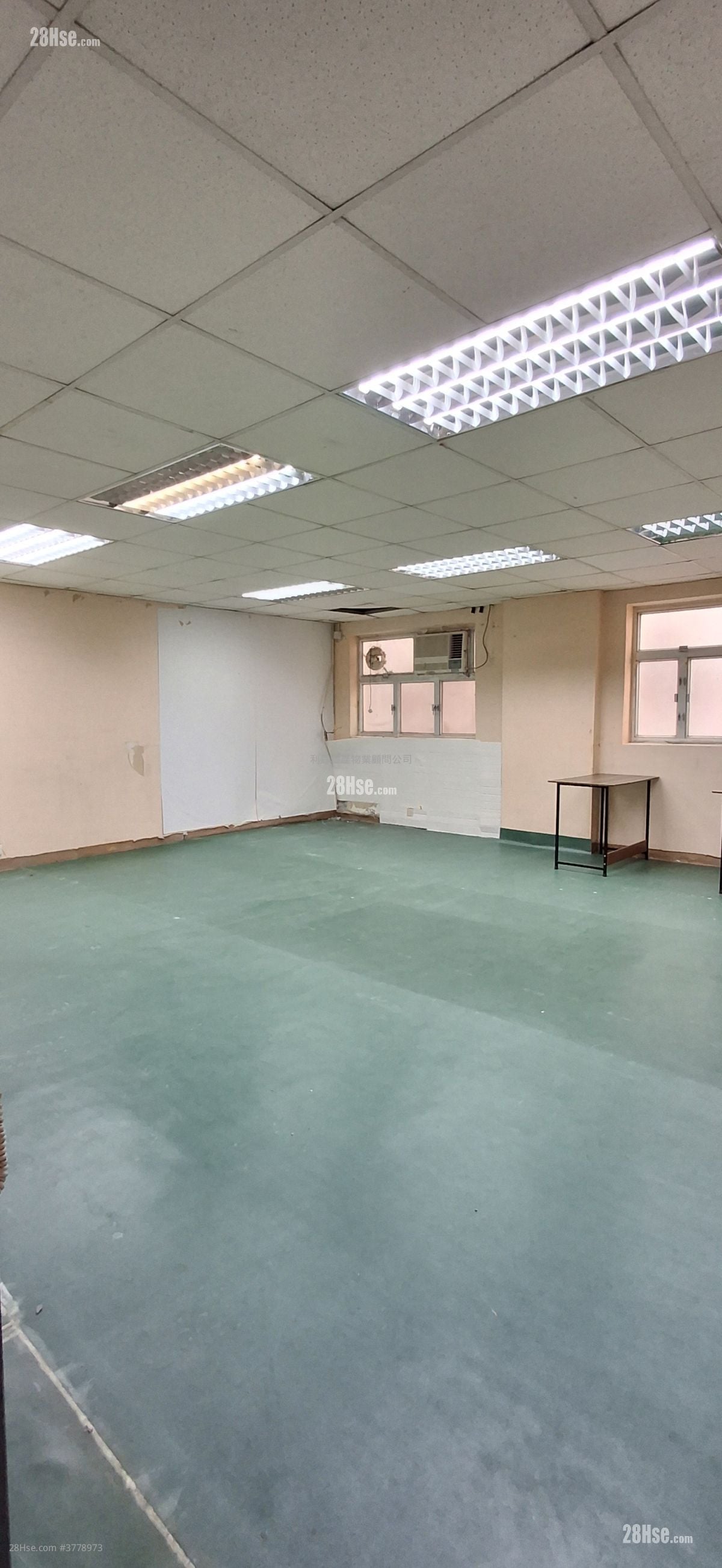 利森工厂大厦 租盘 420 平方尺