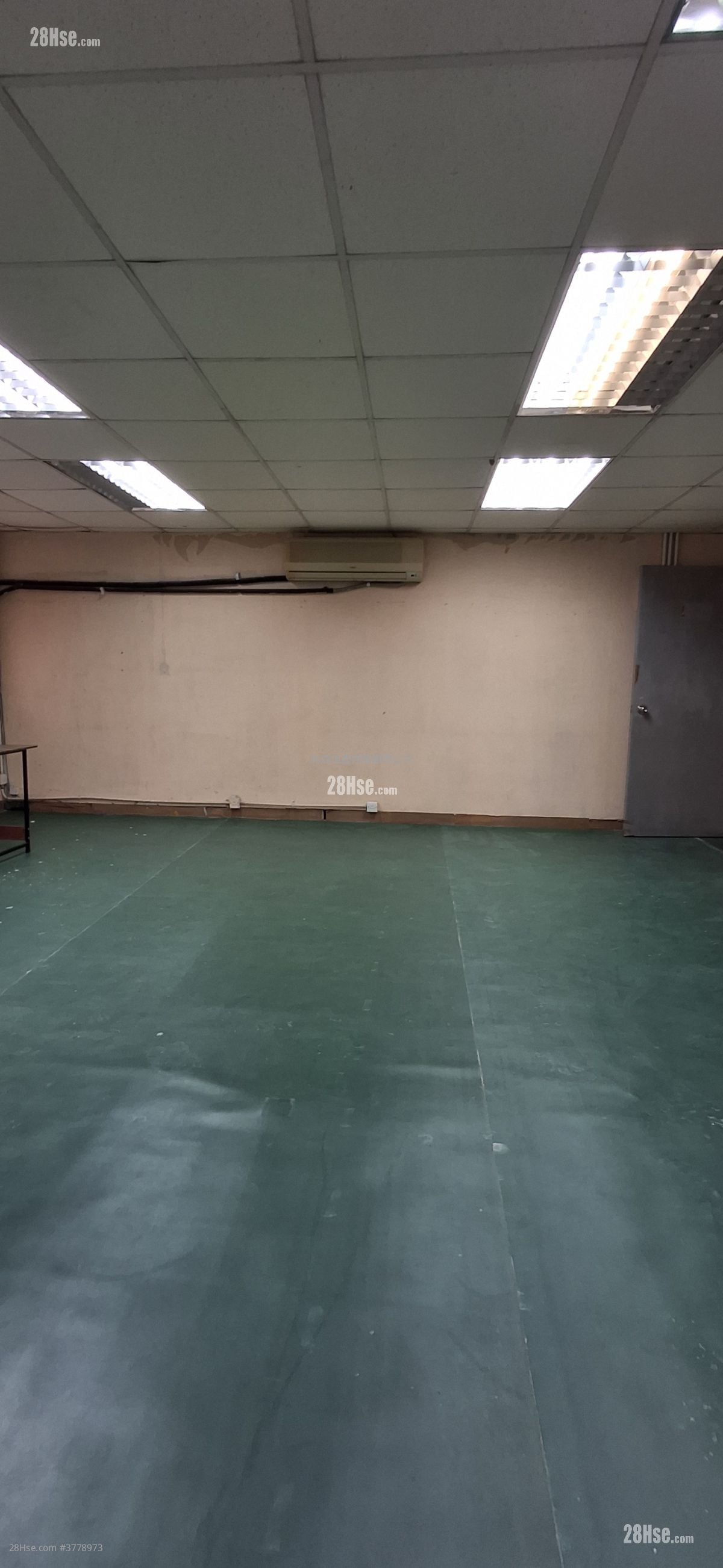 利森工厂大厦 租盘 420 平方尺