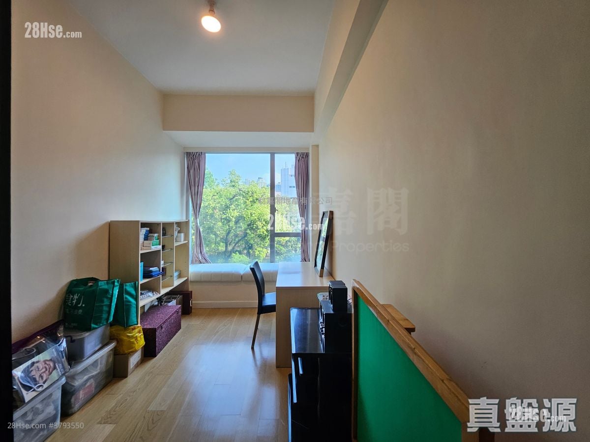 Paxton Sell 4 Bedrooms 1,664 ft²