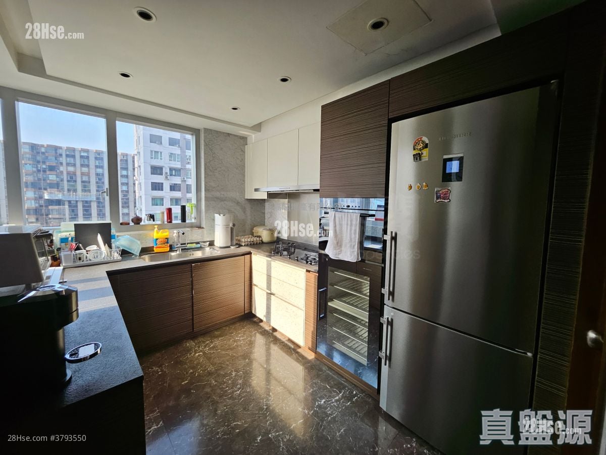 Paxton Sell 4 Bedrooms 1,664 ft²