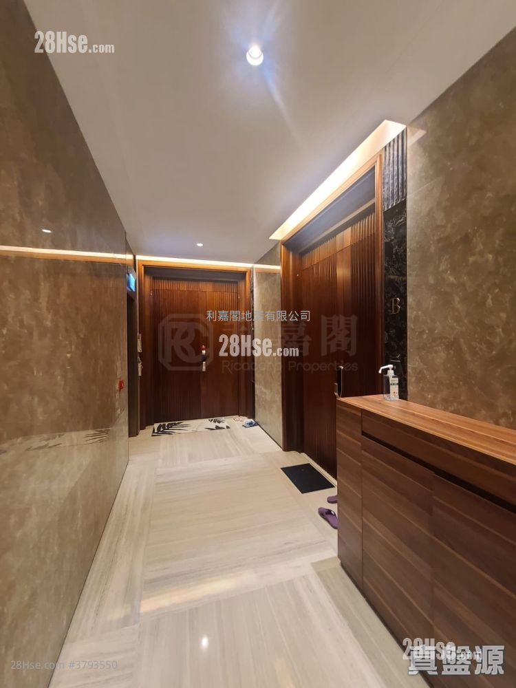 Paxton Sell 4 Bedrooms 1,664 ft²