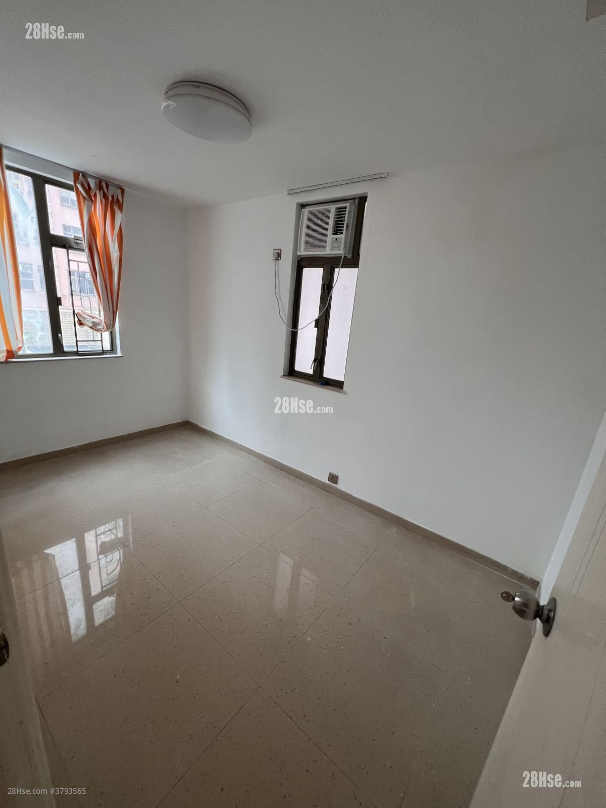 德福花园 租盘 2 房 , 1 浴室 556 平方尺