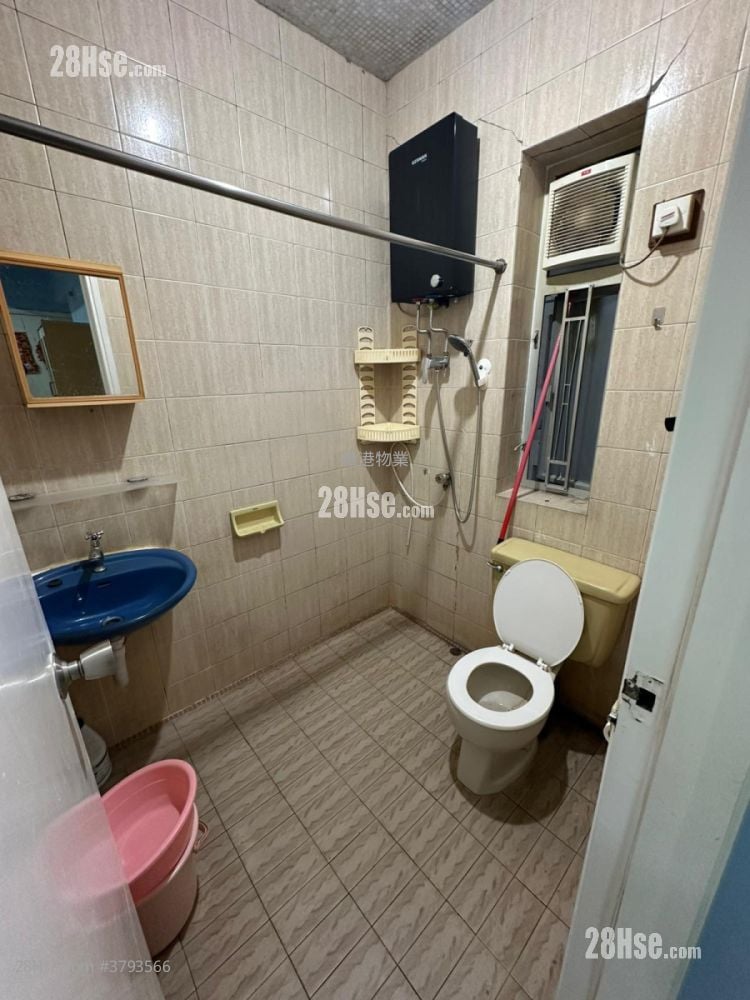 Jaffe Building Sell 3 Bedrooms , 1 Bathroom 730 ft²