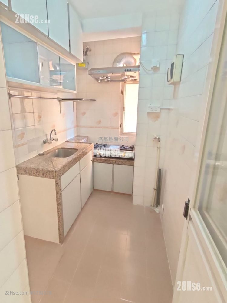 Amoy Gardens Rental 2 Bedrooms , 1 Bathroom 356 ft²