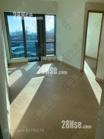 维港滙 售盘 3 房 797 平方尺