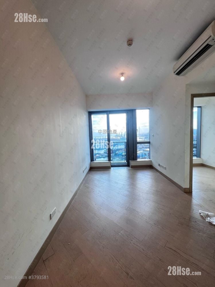 Grand Victoria Sell 2 Bedrooms 448 ft²