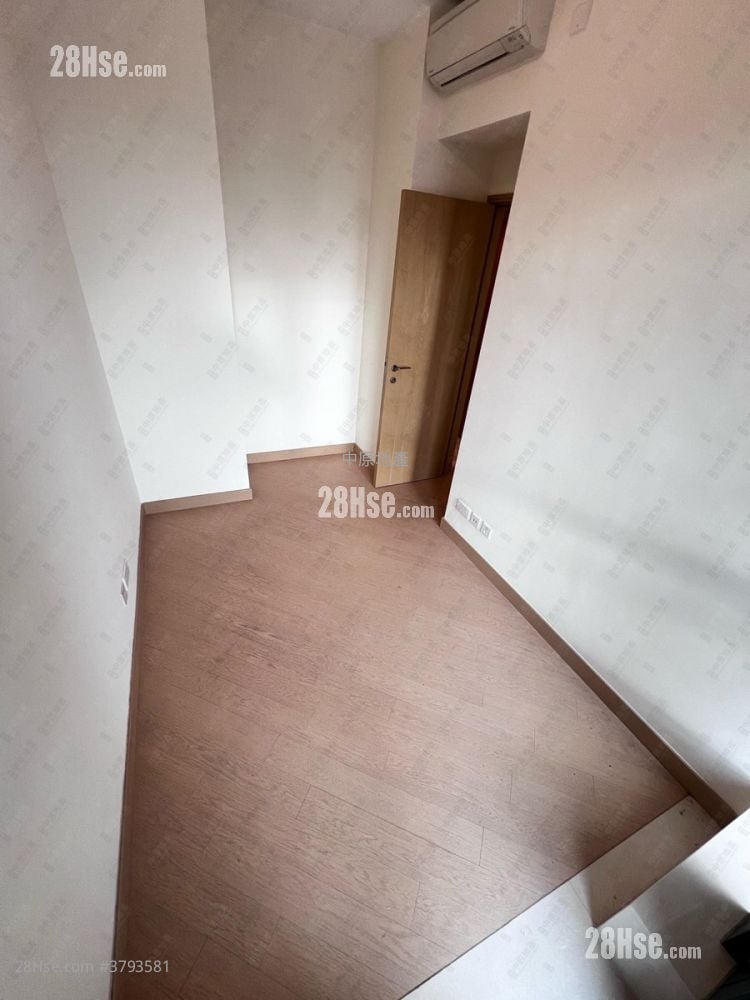 Grand Victoria Sell 2 Bedrooms 448 ft²