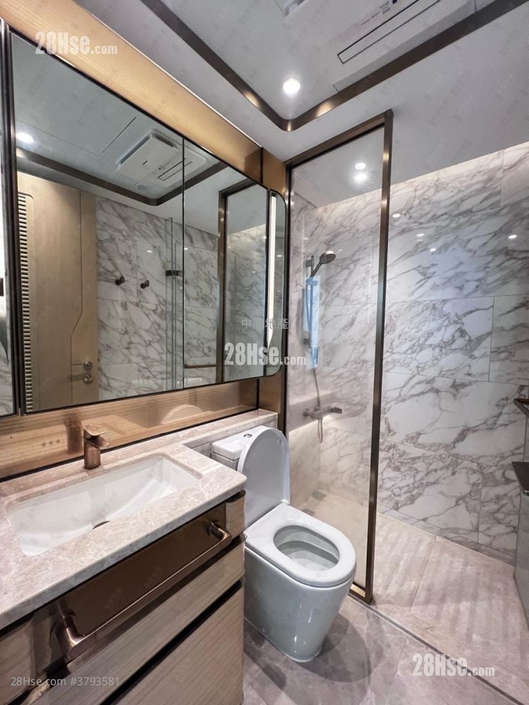 Grand Victoria Sell 2 Bedrooms 448 ft²