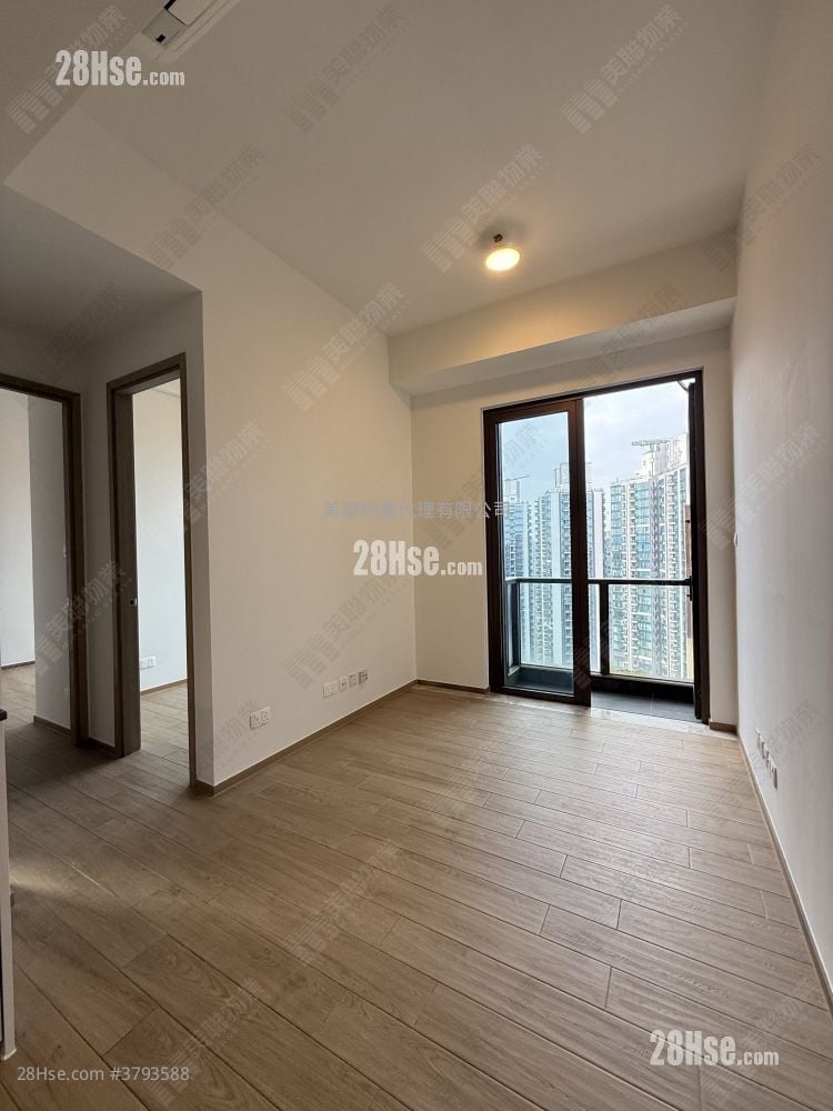 Lp6 Sell 2 Bedrooms , 1 Bathroom 460 ft²