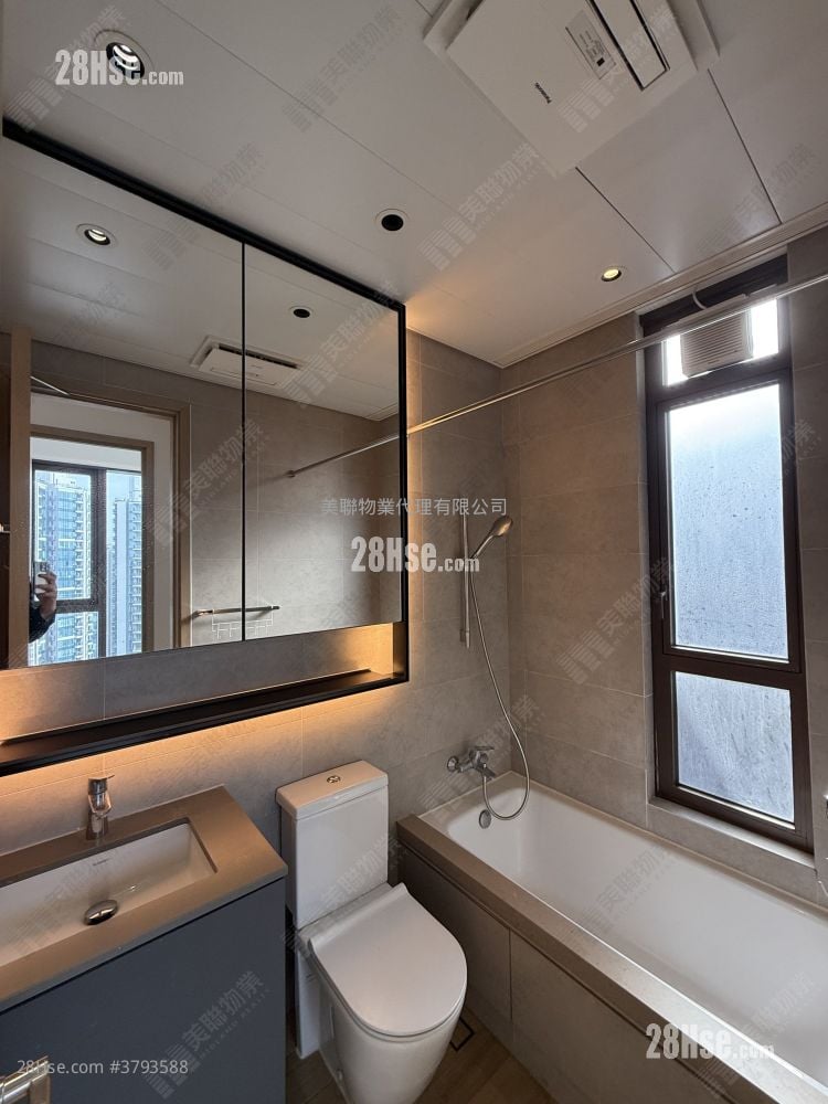 Lp6 Sell 2 Bedrooms , 1 Bathroom 460 ft²