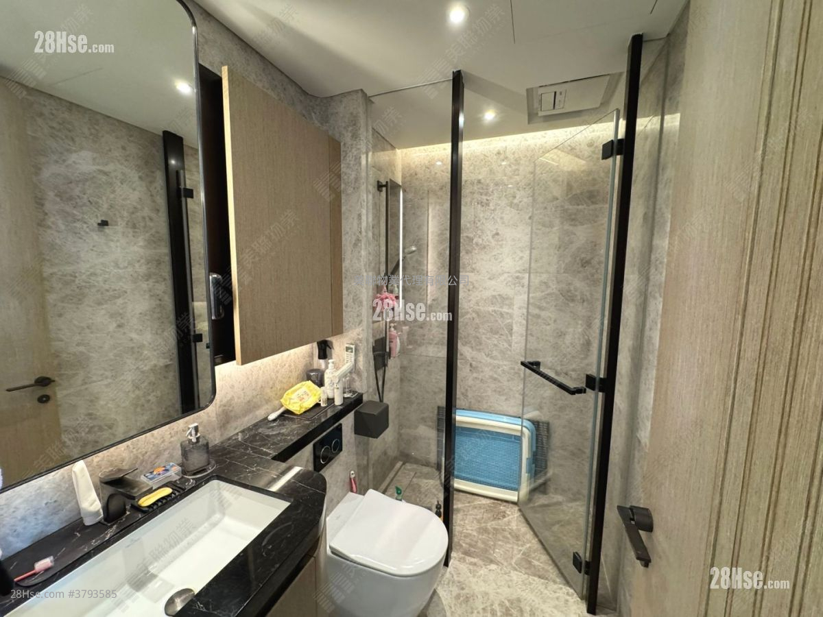 Villa Lucca Sell 3 Bedrooms 1,187 ft²