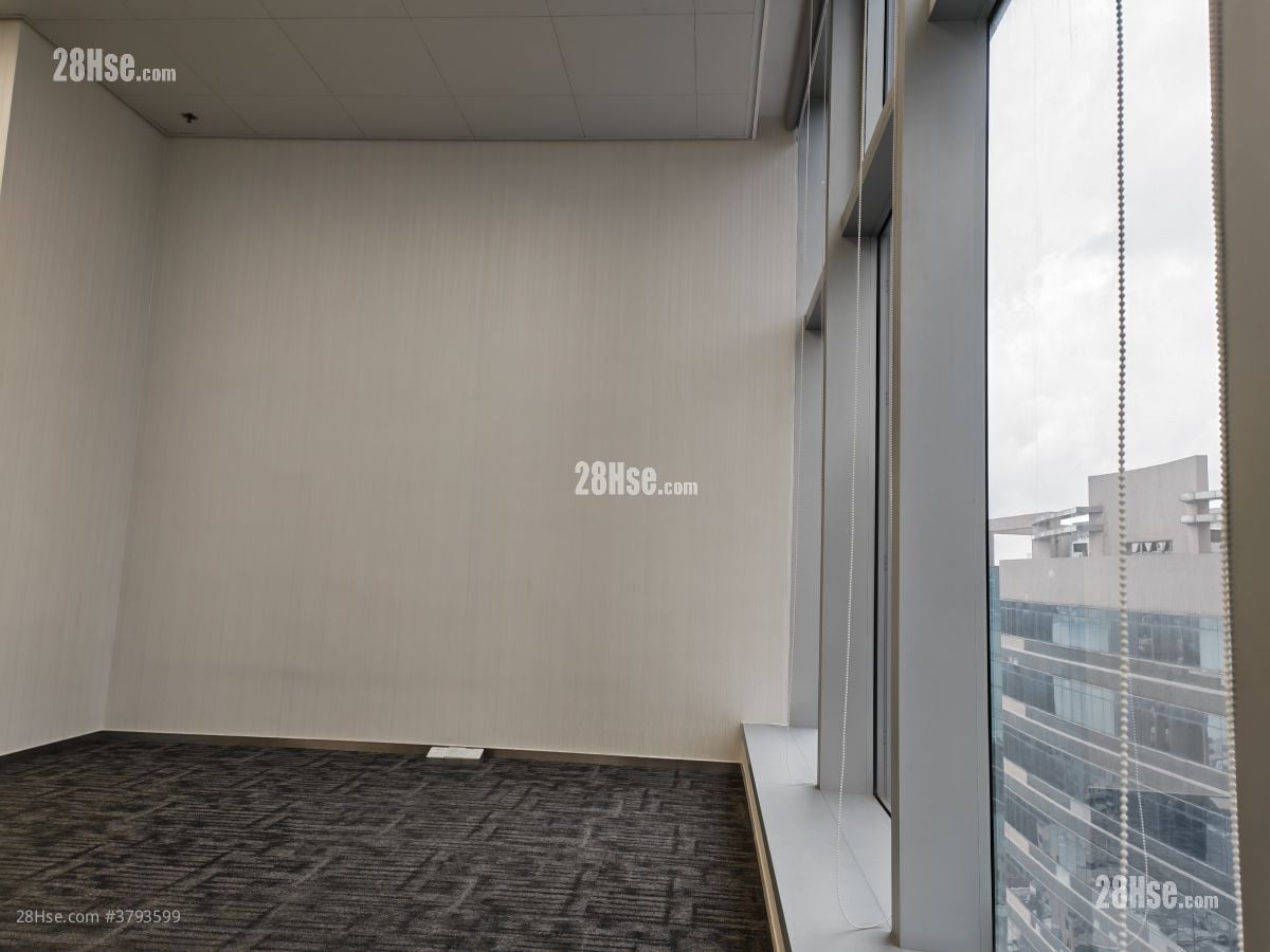 Cos Centre Rental 545 ft²