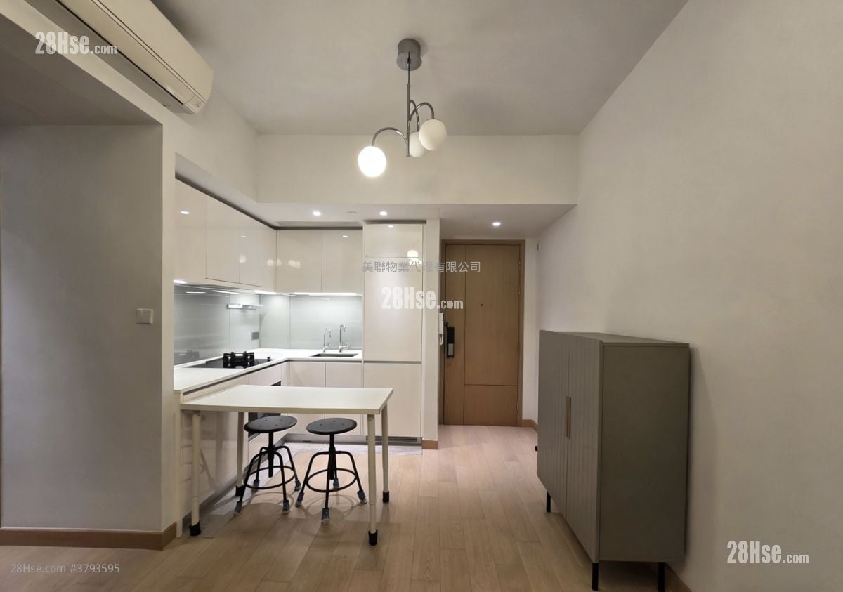 Malibu Sell 2 Bedrooms , 1 Bathroom 459 ft²