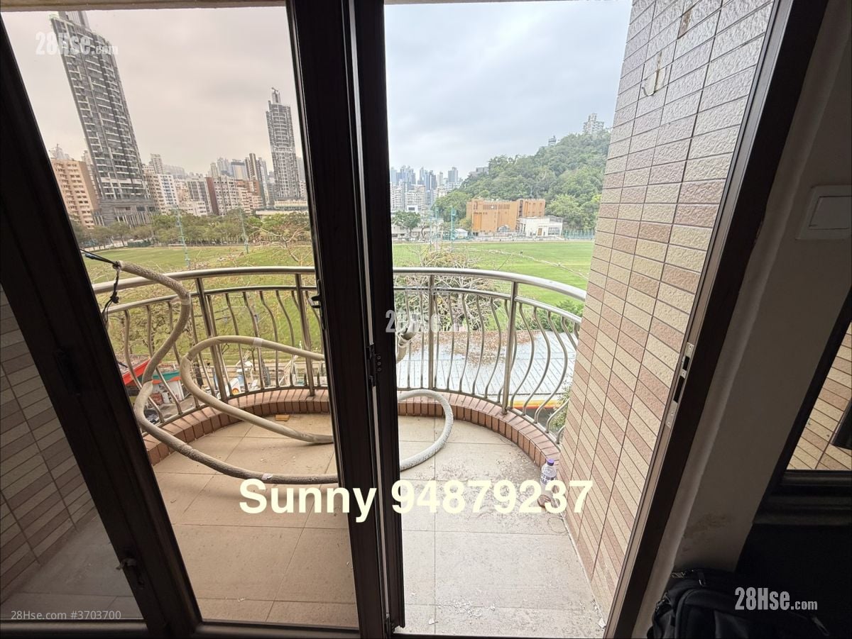 Royal Magnolia Rental 3 Bedrooms , 2 Bathrooms 1,103 ft²