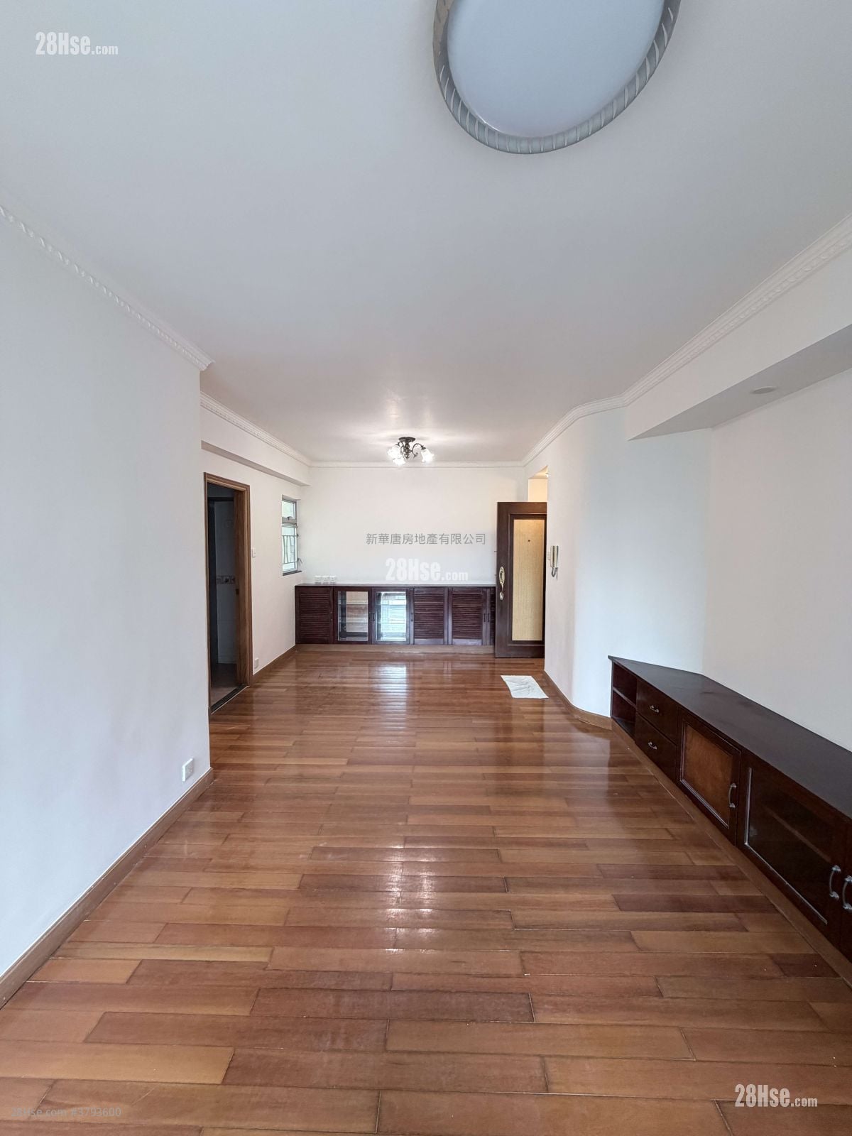 君德阁 租盘 3 房 , 2 浴室 705 平方尺