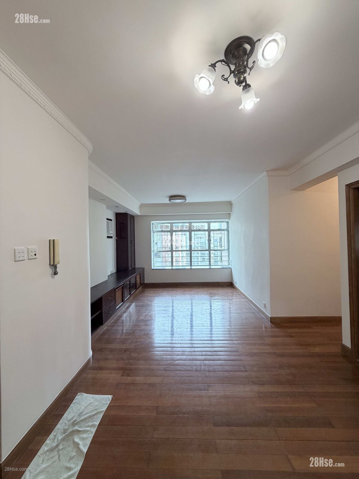 君德阁 租盘 3 房 , 2 浴室 705 平方尺