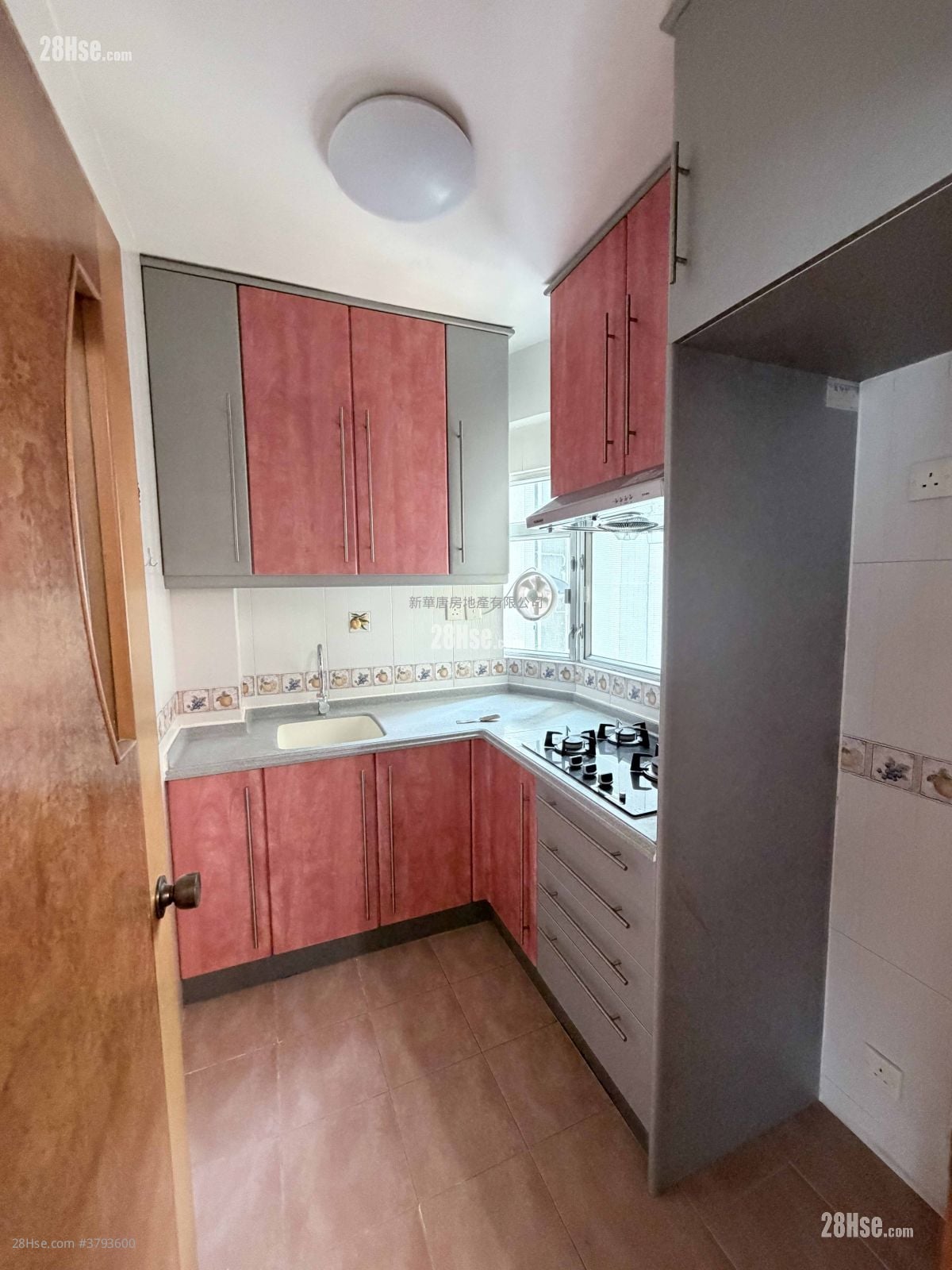 君德阁 租盘 3 房 , 2 浴室 705 平方尺