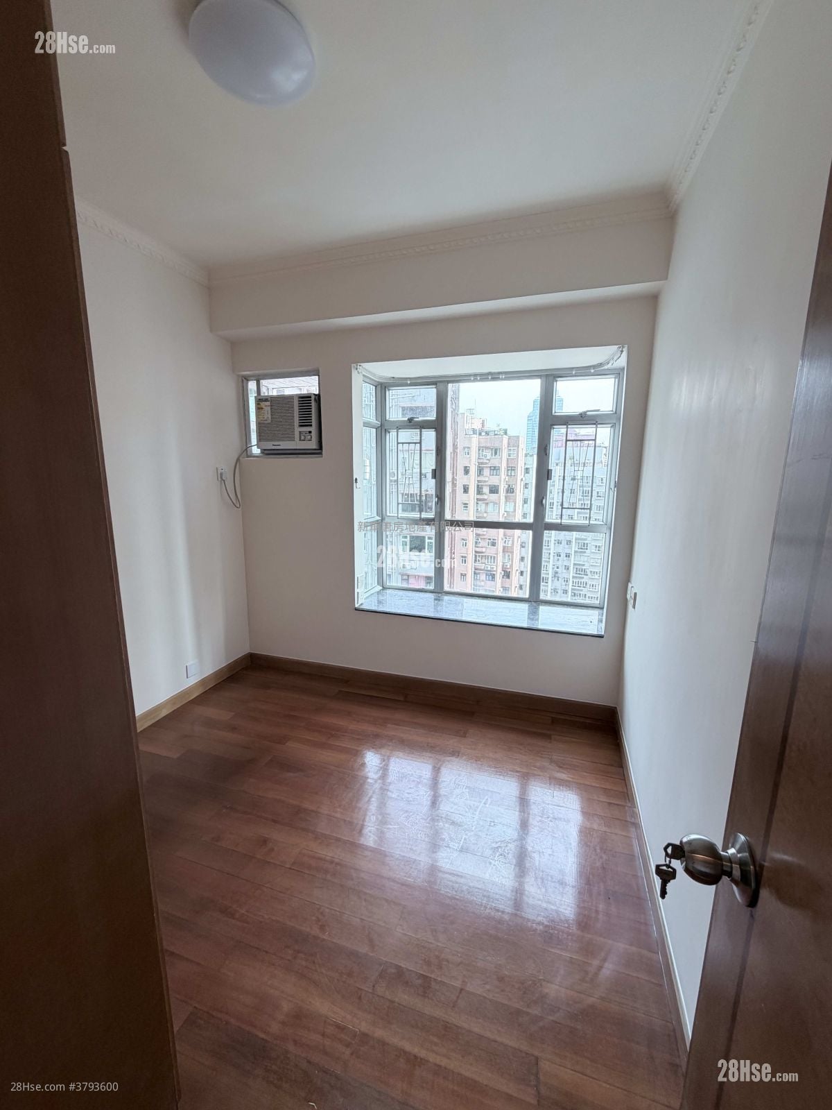 君德阁 租盘 3 房 , 2 浴室 705 平方尺